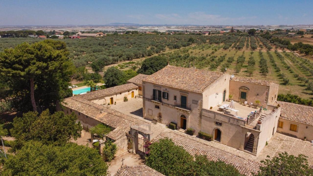 Villa Zottopera - Dimora Di Sicilia 끼아라몬떼굴피 외부 사진