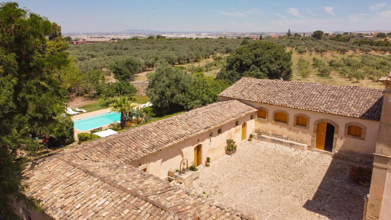 Villa Zottopera - Dimora Di Sicilia 끼아라몬떼굴피 외부 사진