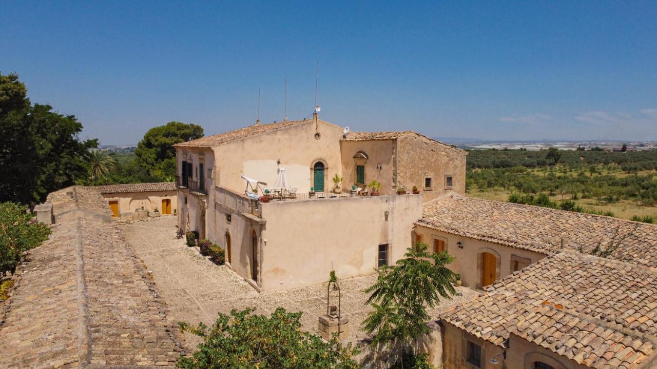 Villa Zottopera - Dimora Di Sicilia 끼아라몬떼굴피 외부 사진