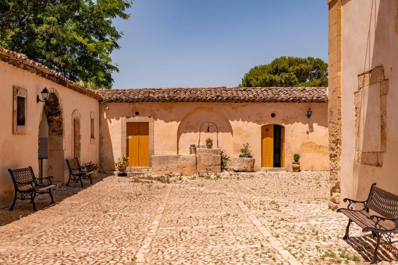Villa Zottopera - Dimora Di Sicilia 끼아라몬떼굴피 외부 사진
